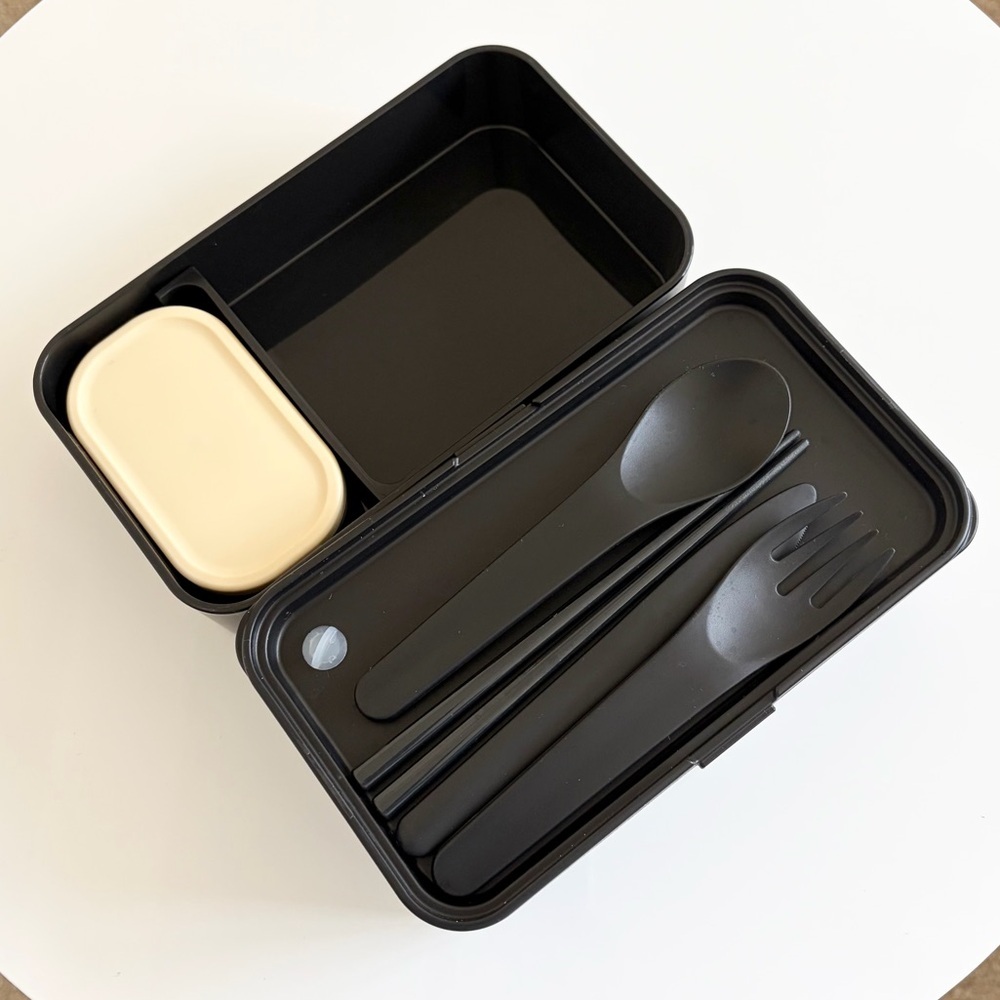 Bentoheaven Bento Box Adult Lunch Box Meal Prep Container with Utensils - Picture 2 of 2